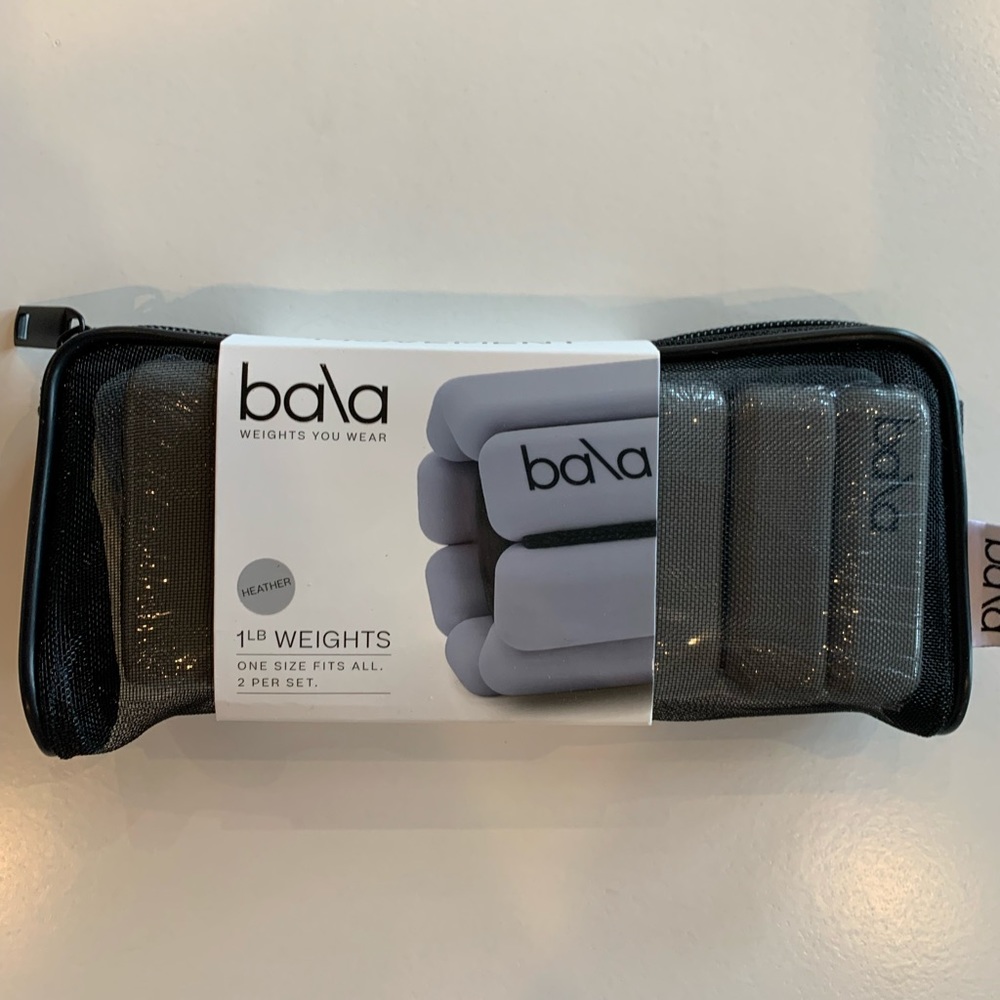 Heather Bala weights 1lb